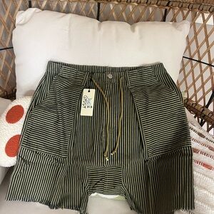 NWT Jaded Gypsy shorts with stripes, raw hem & bold back pockets